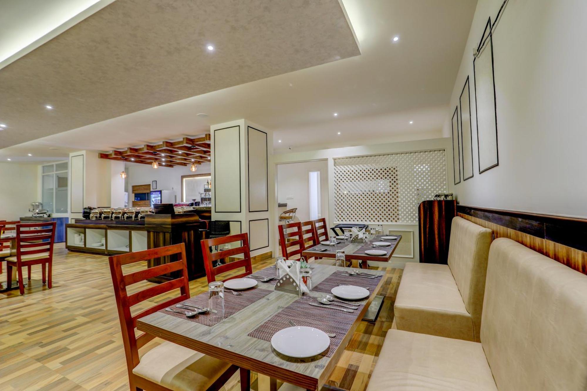 Banari Regency By Summit Hotel Namchi Exterior photo